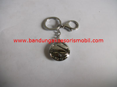 Gantungan Kunci Berlian + Logo Suzuki Gantungan Kunci Berlian + Logo Suzuki